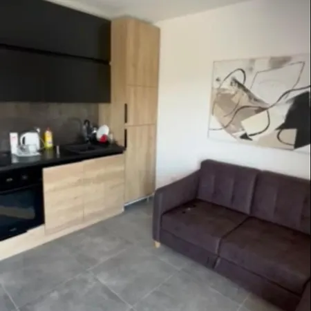 Sa Pogledom Na Ozren * 소코 반자