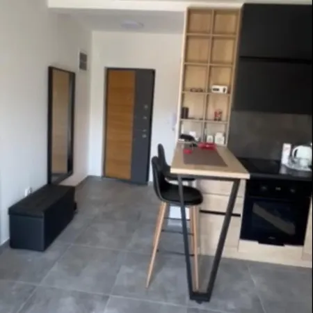 Sa Pogledom Na Ozren 아파트 소코 반자