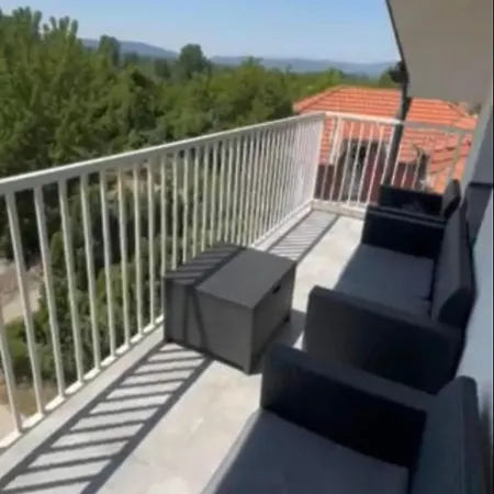 아파트 Sa Pogledom Na Ozren 소코 반자