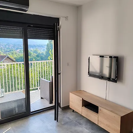 아파트 Sa Pogledom Na Ozren