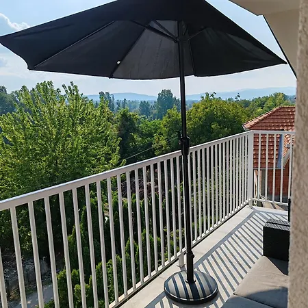 Sa Pogledom Na Ozren Soko Banja
