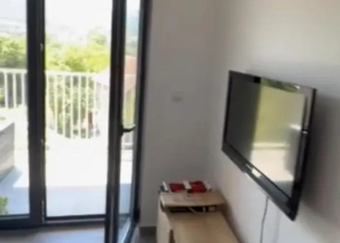 Sa Pogledom Na Ozren *